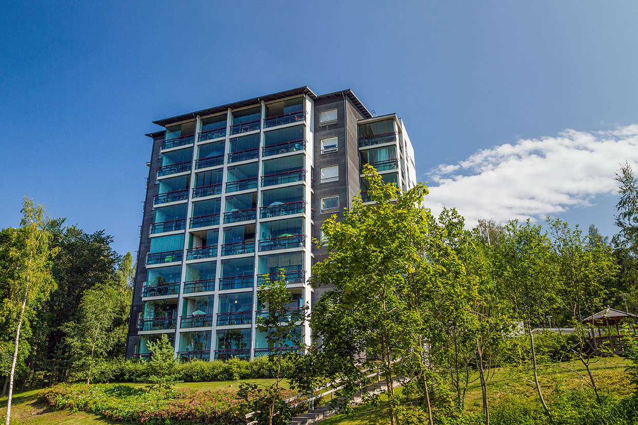 Myy meille vapaa kerrostalotontti